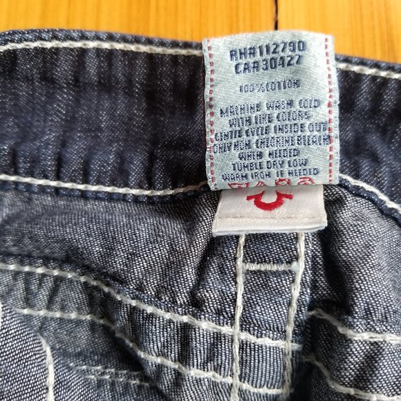 True Religion Dark Wash Bootcut Jeans Size 26 - Picture 5 of 6